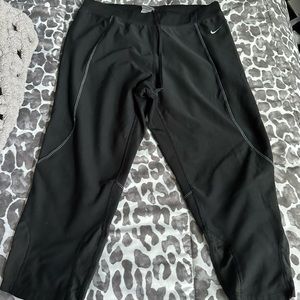 Nike dri fit running capris Sz M